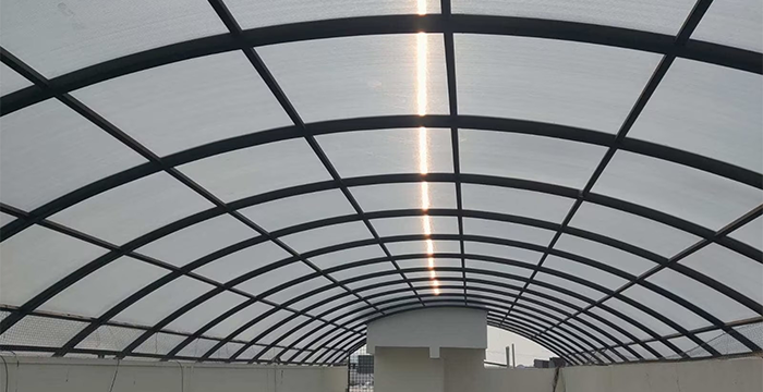 Ditch the Carbon, Keep the Light: The Eco Case for Transparent Polycarbonate Roofing