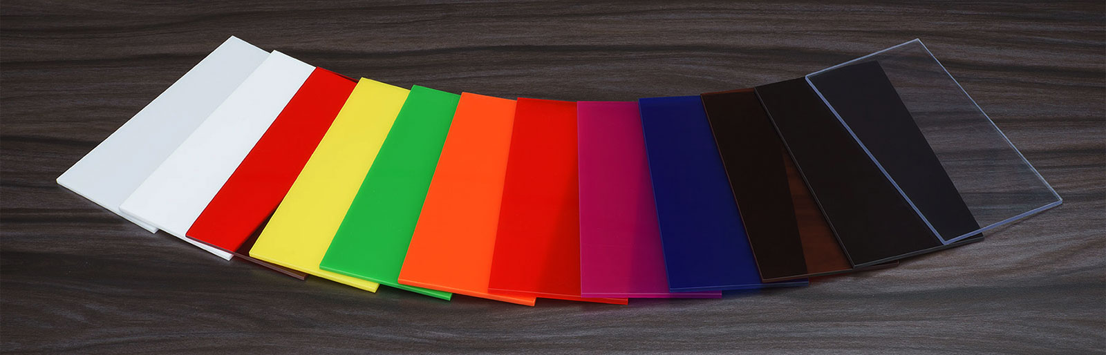 <span class="black">GPPS PLASTIC SHEET</span>, TILARA GPPS Plastic sheet is best material chosen for interior 
such as office partition, shower door, ceilings, etc.